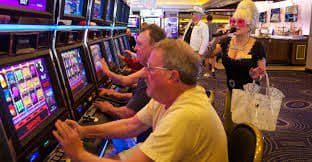 mmkburmese မိုဘိုင်းအက်ပ် တွင် Live Casino ကစားနည်း